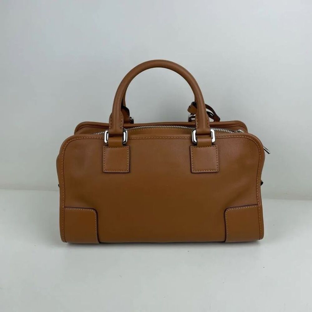 Loewe Women Pre-Loved Bag Very Good Condition - Picture 3 of 9